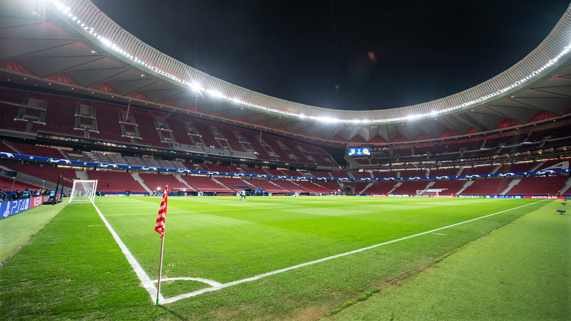 На стадионе «Ванда Метрополитано» полностью заменили газон перед матчем «Атлетико» с «Барселоной»