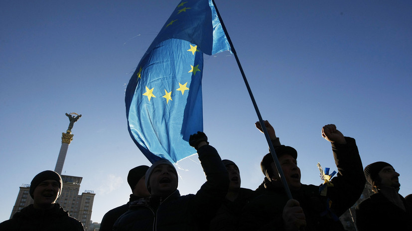«Месседж» по-киевски: Рада в первом чтении поддержала изменения в Конституцию о движении Украины в ЕС и НАТО