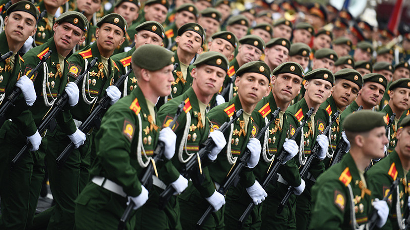 «Мы очень быстро перевооружаемся»: Россию включили в тройку сильнейших стран мира