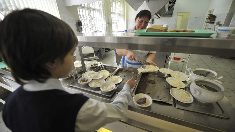 В Омской области проводят проверку сообщений о нарушениях в школе