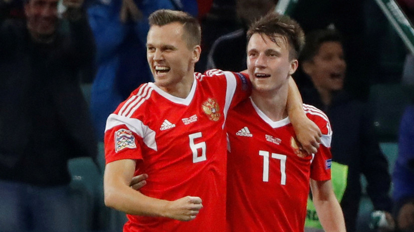 Сборная России по футболу поздравила женщин с Днём матери