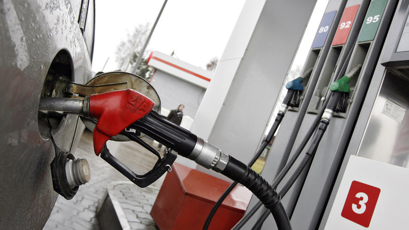 В России цены производителей на бензин в октябре выросли на 5%