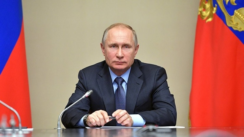 Путин подписал законы о налоговом эксперименте для самозанятых