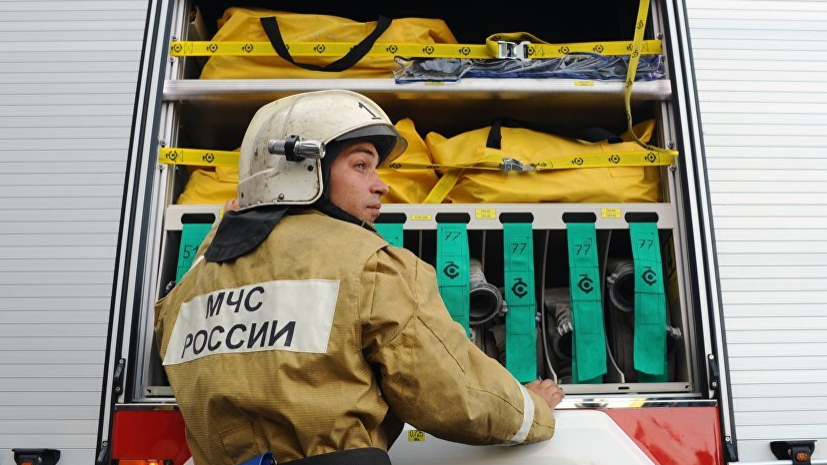 Один человек пострадал при пожаре на ледоколе в Петербурге