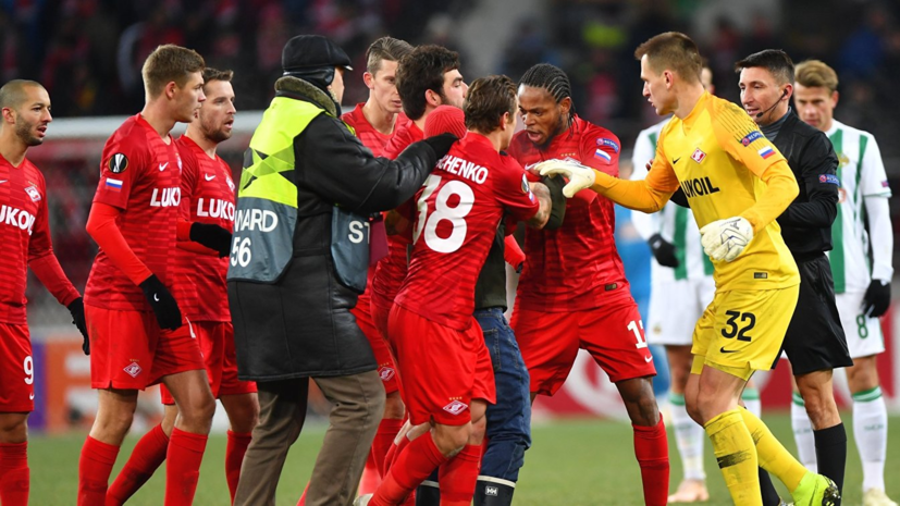 Кафельников перечислил 10 тысяч рублей напавшему на Глушакова фанату