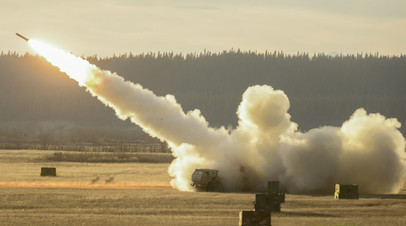 Американская ракетная система HIMARS во время учений на Аляске