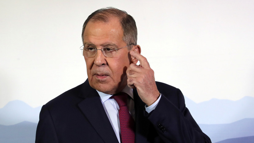 Лавров: Путин «на пальцах» показал Макрону и Меркель, что случилось в Керченском проливе