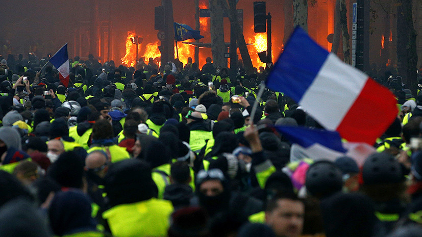 «Они хотят свергнуть власть»: Франция готовится к новым протестам «жёлтых жилетов»