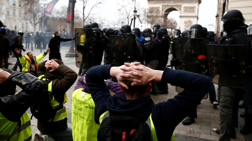 Число задержанных во время протестов в Париже возросло до 575