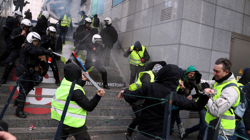 В Брюсселе произошли столкновения протестующих с полицией