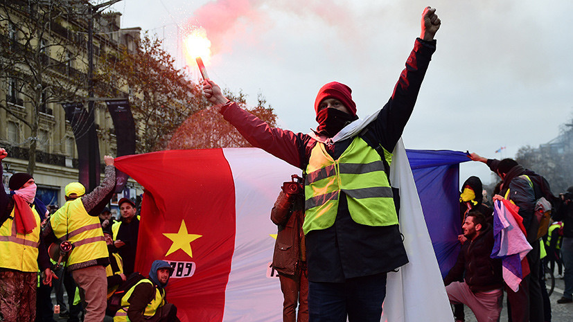 «Это только начало»: как «жёлтые жилеты» протестуют на улицах Парижа и Брюсселя