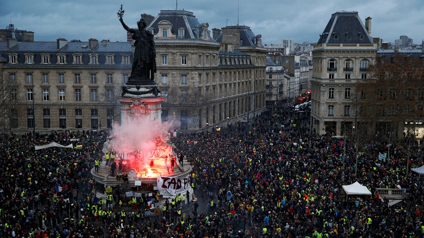 «Кризис небывалого масштаба»: во Франции задержано рекордное число участников протестов «жёлтых жилетов»