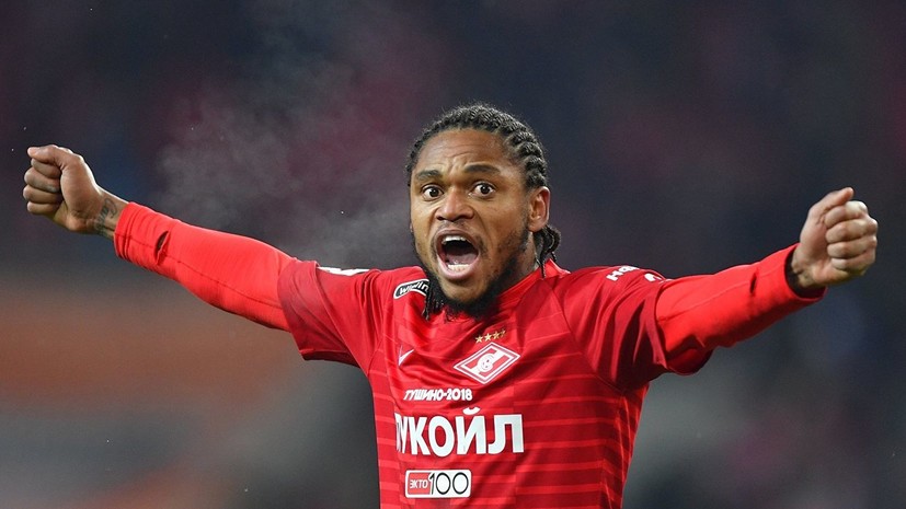 Луис Адриано опроверг слухи о своём уходе из «Спартака»