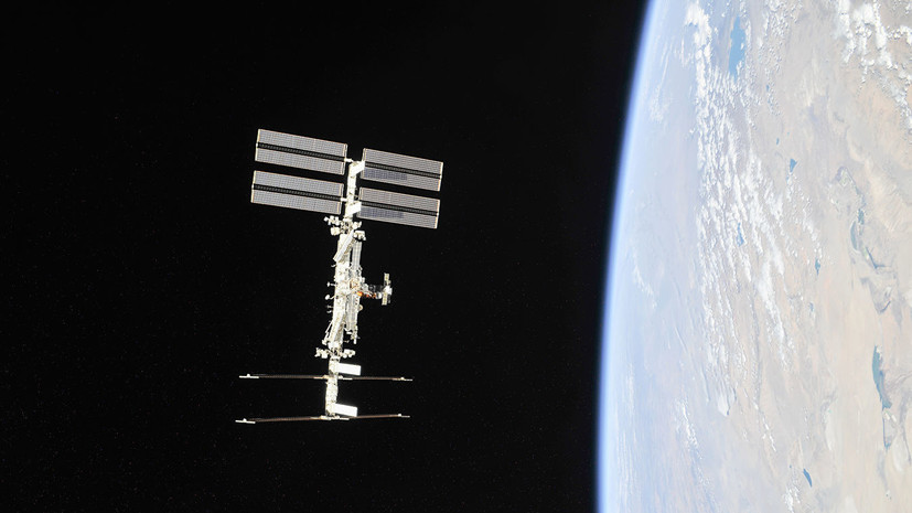 Космонавты передадут с МКС на Землю фотографии отверстия в «Союзе МС-09»