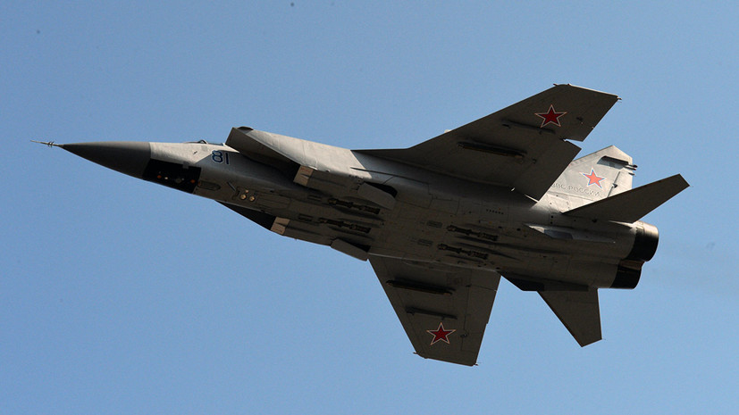 Два МиГ-31 перехватили условную крылатую ракету в небе над Пермским краем