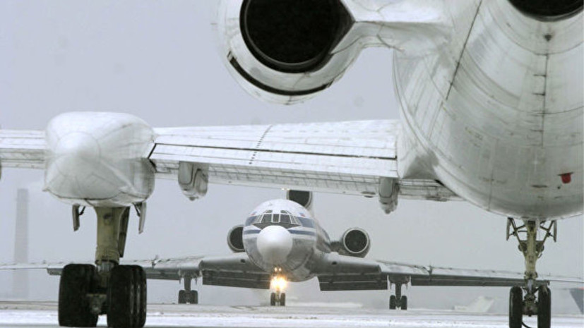 В аэропортах Москвы задержано и отменено более 40 рейсов