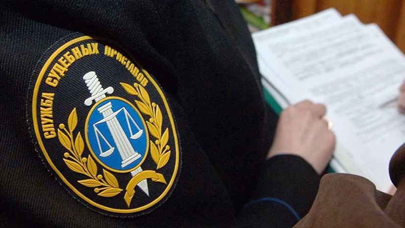 В Ростовской области мужчина напал на пристава в здании суда