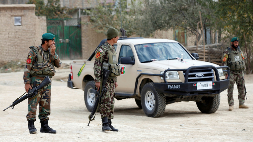 При нападении на похоронную процессию в Афганистане погибли четыре человека