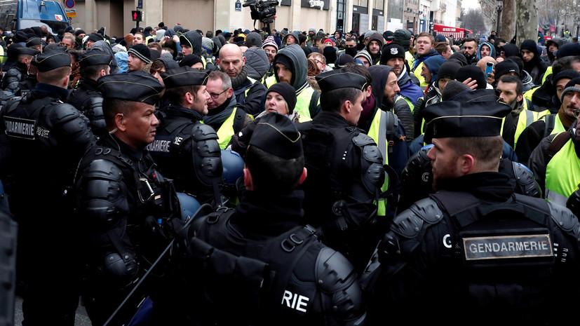 Число задержанных на протестах в столичном регионе Франции превысило 50