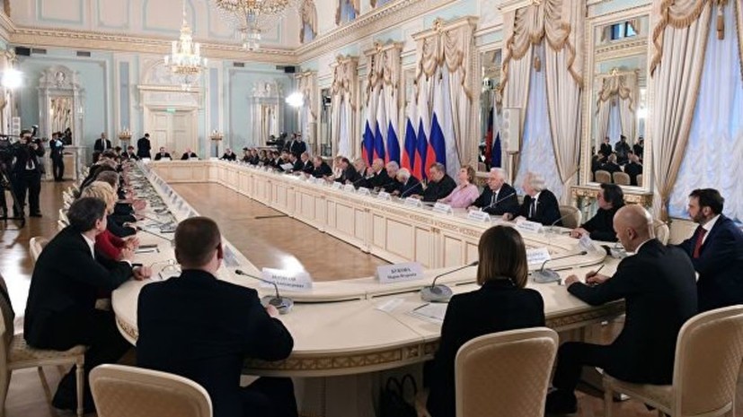 Путин рассчитывает на согласование закона о культуре к марту 2019 года