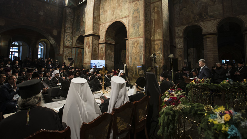 Порошенко объявил о создании украинской автокефальной церкви
