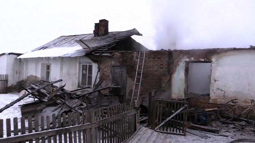 При пожаре в Саратовской области погибли двое детей