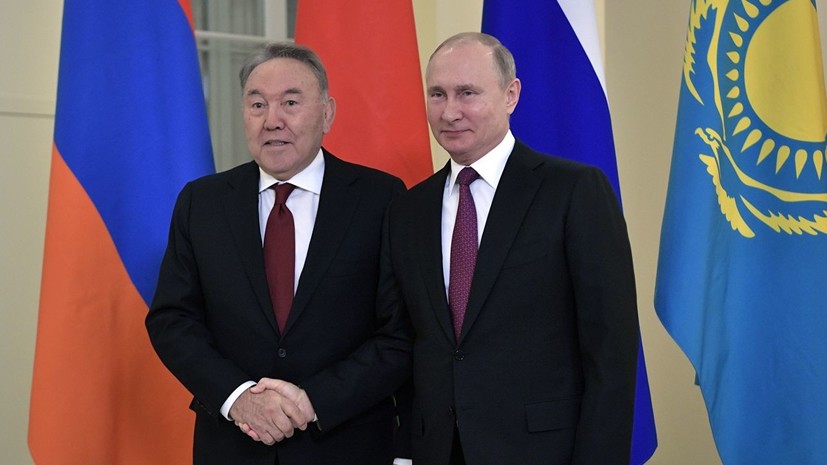 Путин поздравил Назарбаева с Днём независимости Казахстана