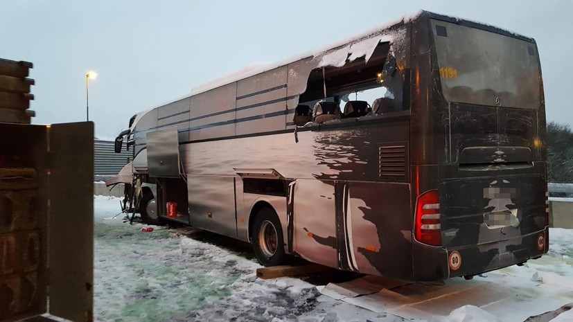 При аварии автобуса в Швейцарии пострадали 10 россиян