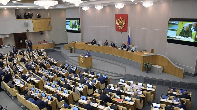В Госдуме объяснили планы Порошенко проверить госслужащих с родственниками из Крыма