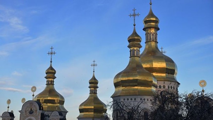 УПЦ лишила епархий двух архиереев за участие в «объединительном соборе»