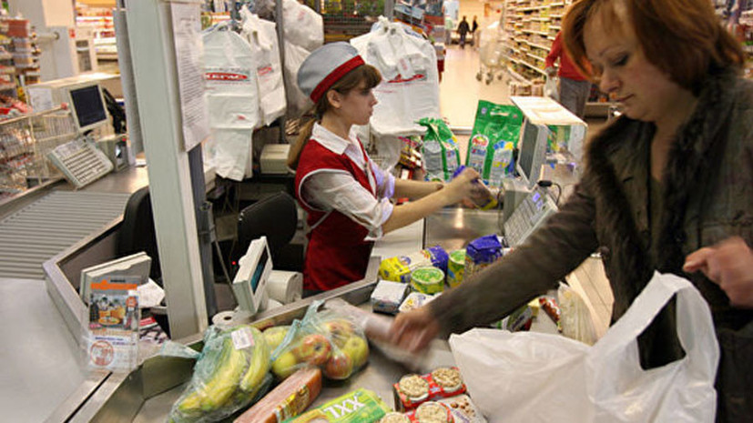«Коммерсантъ»: Медведева предупредили о риске подорожания продуктов