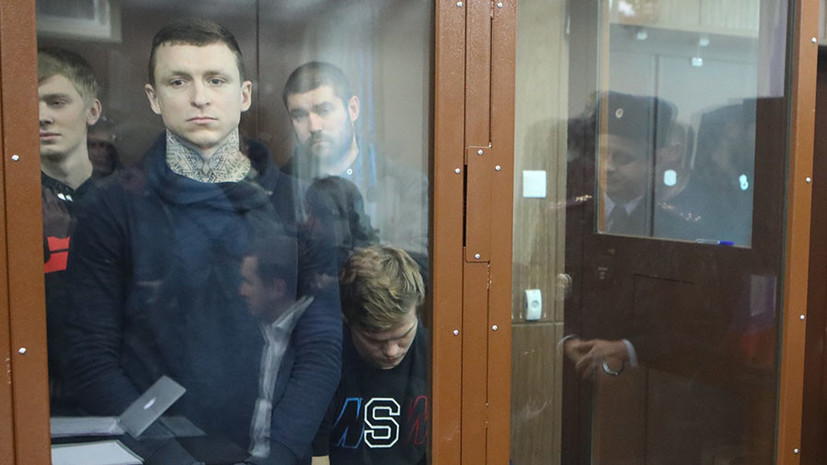 «Оставить без изменений»: Мосгорсуд отклонил апелляции Кокорина и Мамаева и просьбы о переводе под домашний арест