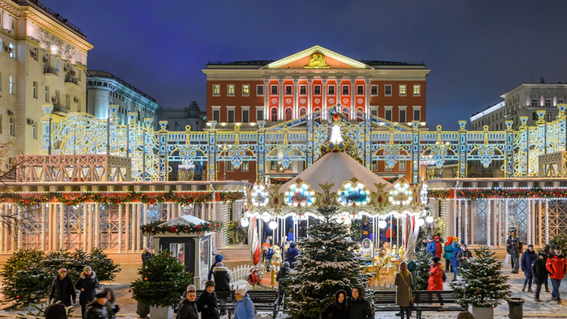 В Москве запланировали более 400 мероприятий в честь Нового года и Рождества