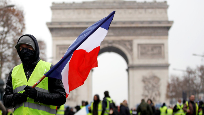 Французский министр рассказал о последствиях протестов для экономики страны