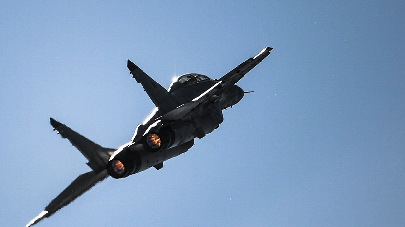 В Ейске истребитель МиГ-29 уронил топливные баки при взлёте 