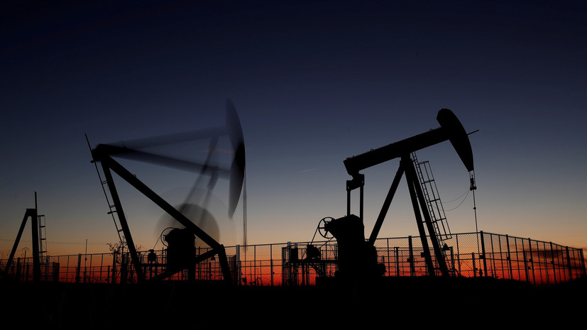 Цена на нефть Brent упала ниже $53