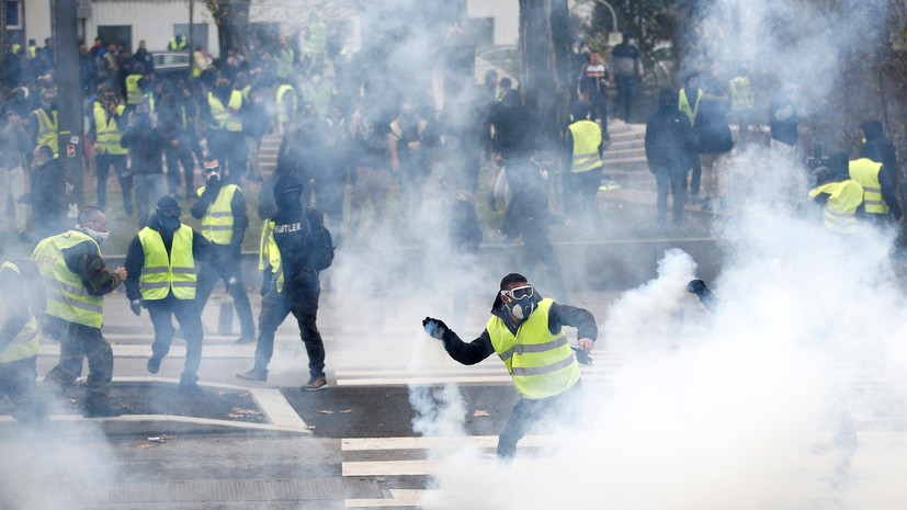 Число участников протестов «жёлтых жилетов» в Париже составило 2 тысячи