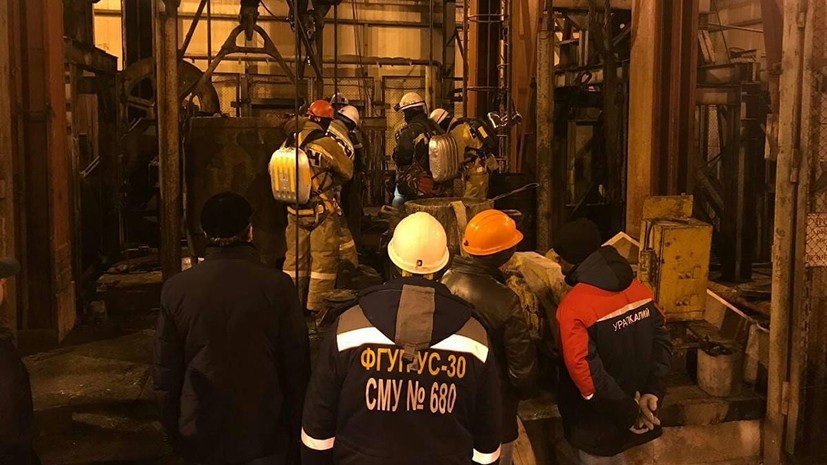 Спасатели обнаружили тела восьми человек в шахте в Соликамске