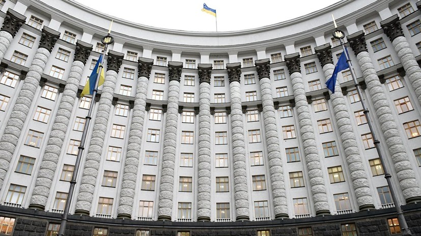 Кабмин Украины одобрил стратегию информреинтеграции Крыма