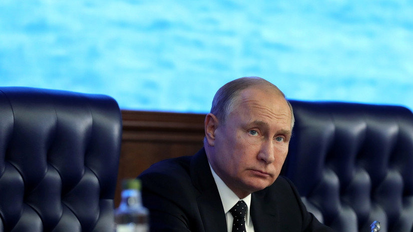 Путин подписал закон о смягчении статьи 282 УК России