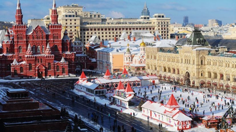 Власти Москвы призвали не пить алкоголь на Красной площади в Новый год