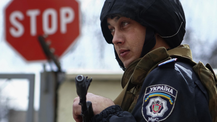 На Украине опровергли данные о снятии запрета на въезд мужчин из России