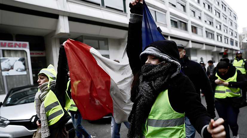 Предновогодняя акция: «жёлтые жилеты» в седьмой раз вышли на улицы Франции