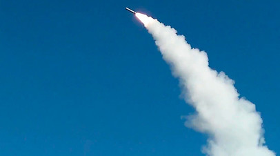 Запуск крылатой ракеты 9М728 (Р-500) ракетного комплекса «Искандер-М» на полигоне Капустин Яр, апрель 2016 года 