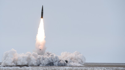 Пуск баллистической ракеты с полигона Капустин Яр в Астраханской области