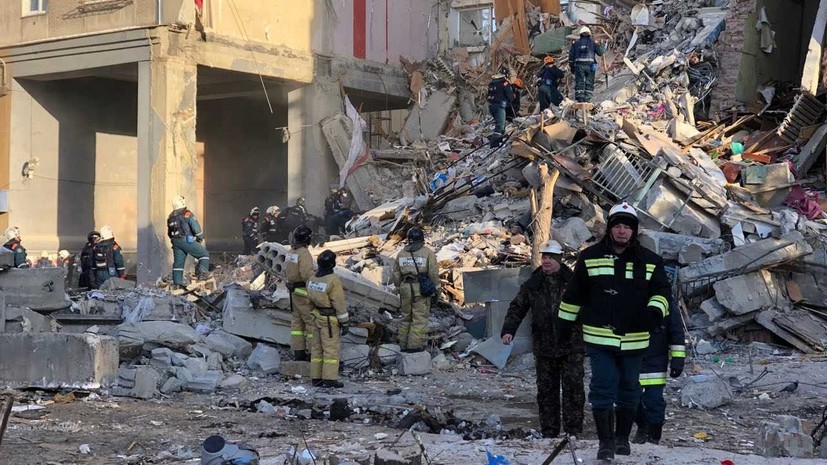 «Работы будут идти до полного разбора завалов»: на месте обрушения дома в Магнитогорске обнаружены тела 38 погибших