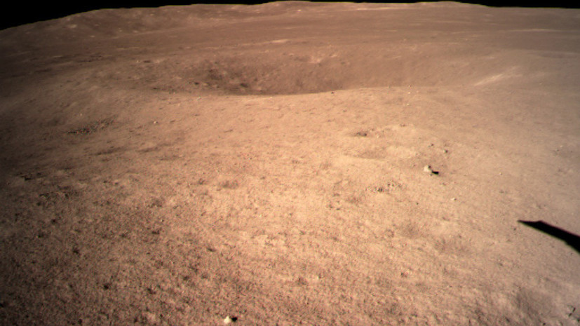 СМИ опубликовали первое фото с обратной стороны Луны