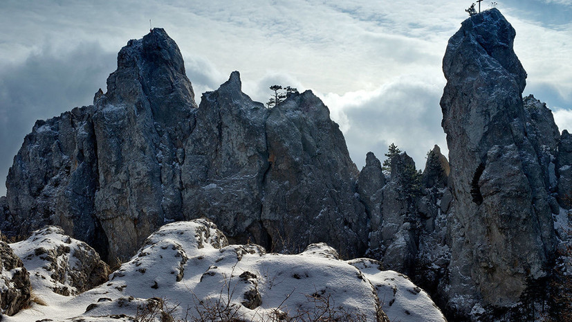 Туристов призвали воздержаться от походов в горы Крыма из-за лавин