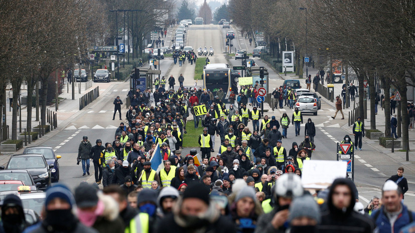 В полиции сообщили о задержаниях на акциях протеста в Париже
