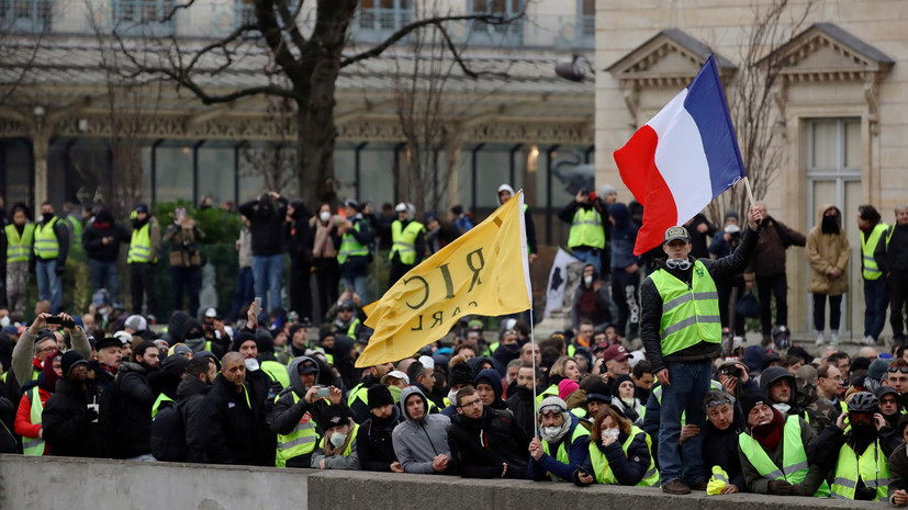 МИД России предупредил россиян о новых протестах «жёлтых жилетов» во Франции